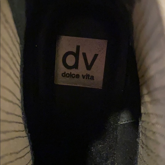 Beige suede wedge ankle boots - Picture 4 of 4